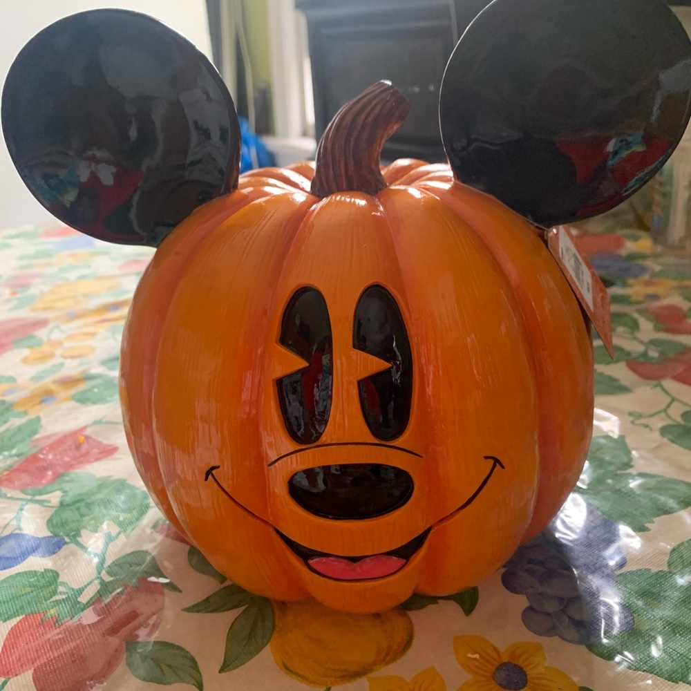 Mickey sitabout pumpkin brand new
